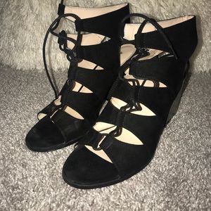 Black Wedges